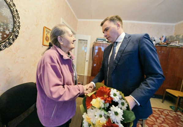В Норильске труженикам тыла вручили юбилейные медали «80 лет Победы в Великой Отечественной войне» В Норильске труженикам тыла вручили юбилейные медали «80 лет Победы в Великой Отечественной войне» 3